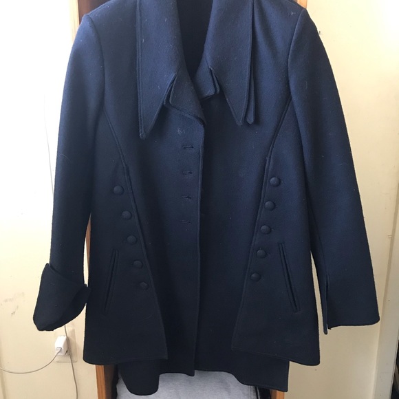 Fendi coat/jacket hardly used. Meant for petite person - Picture 2 of 3